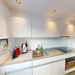 Schweizerhaus شقة *