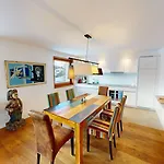 Schweizerhaus شقة
