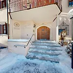 Schweizerhaus * مالويه