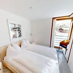 Schweizerhaus شقة *