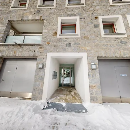 Апартаменты Schweizerhaus Малоя