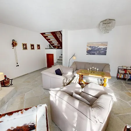 Schweizerhaus Daire Maloja