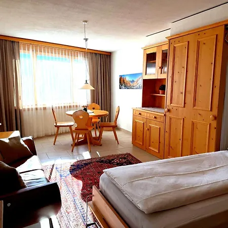 Schweizerhaus Apartamento Maloja